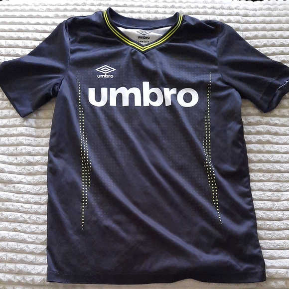 Umbro Kids Large, Black Soccer Jersey - Picture 1 of 4